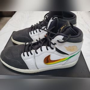 Air Jordan 1 High Nouveau Dunk From Above